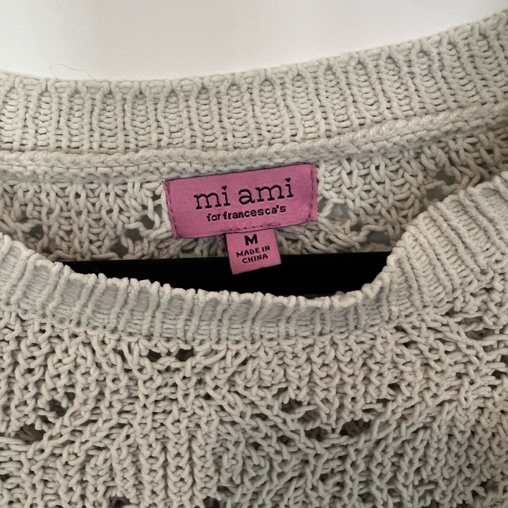 Francesca’s sweater - Picture 2 of 3